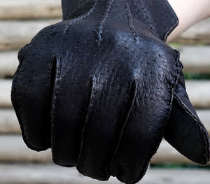 black alpamayo peccary gloves