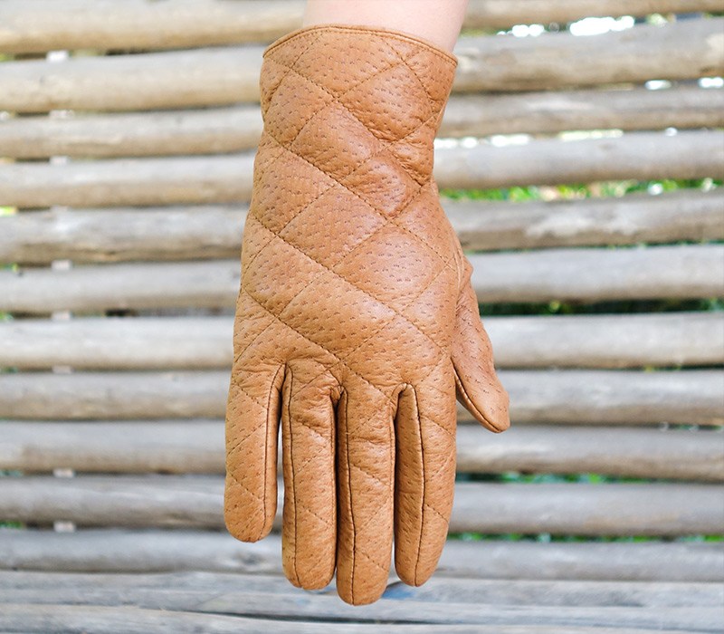 pomabamba peccary gloves